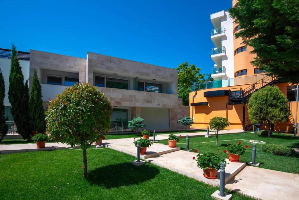 Saturn - главное фото