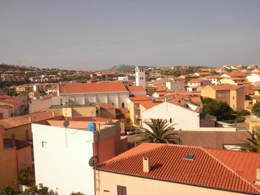 Hotel La Roccia - главное фото