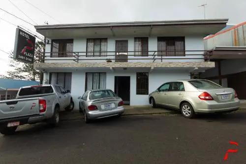 Hotel Plaza C.Q - главное фото