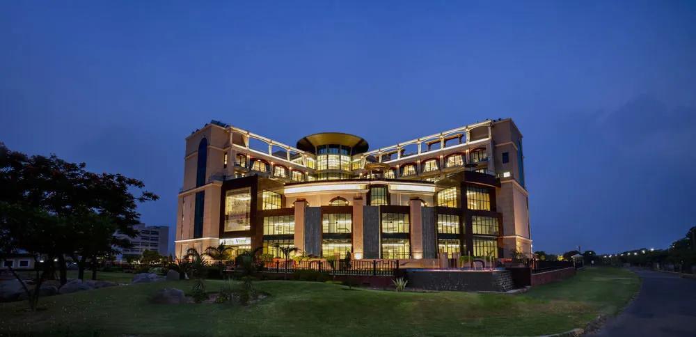 WelcomHotel Bella Vista - 5 Star Luxury Hotels in Chandigarh - главное фото