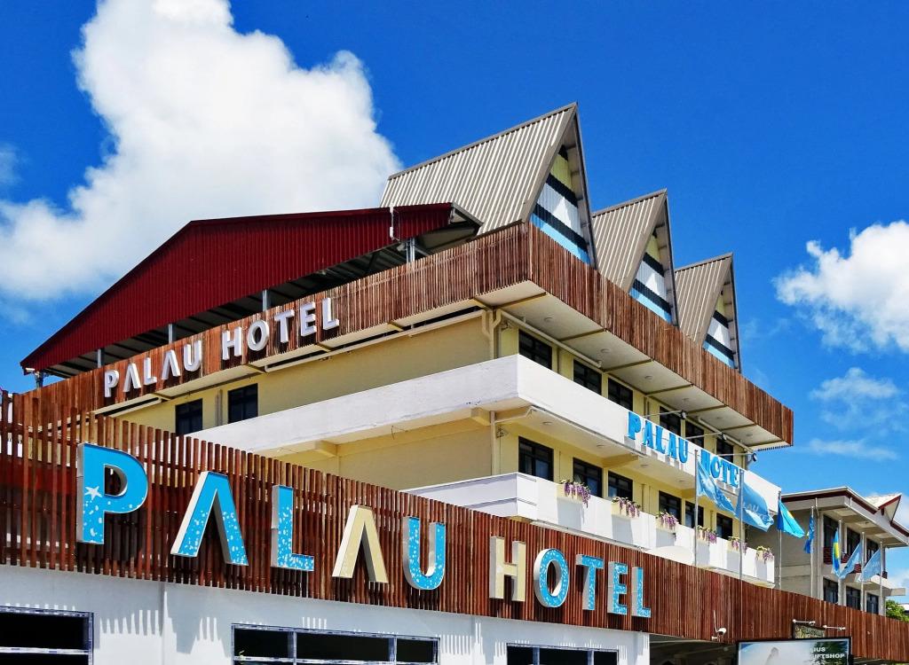 Palau Hotel - главное фото