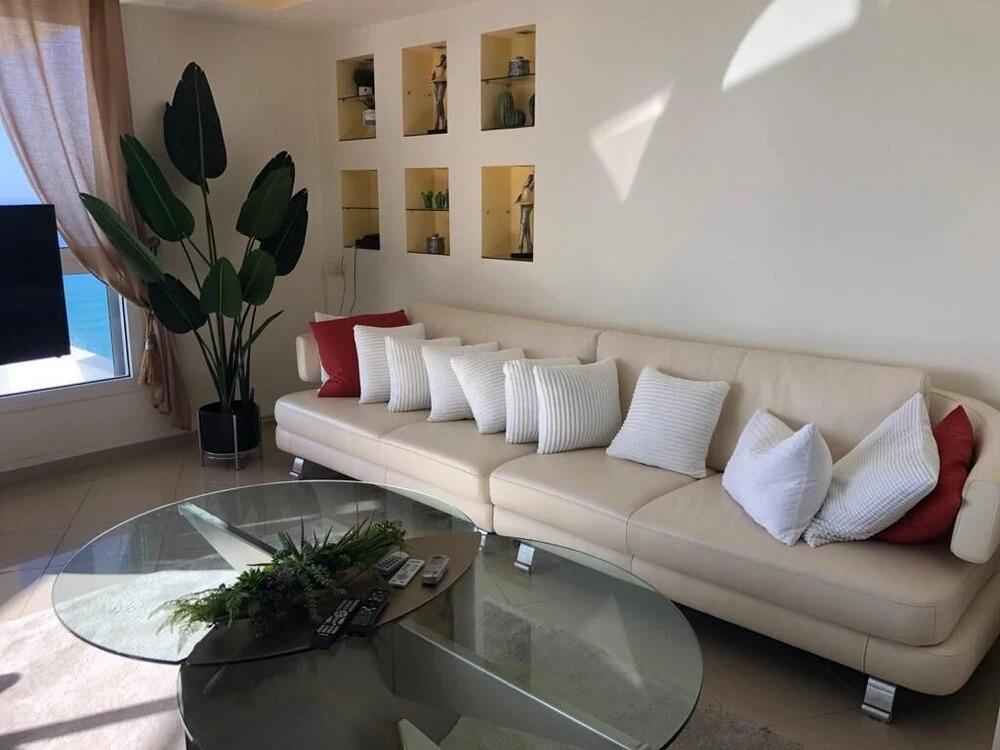 Seaview Apartments on the First Line - главное фото