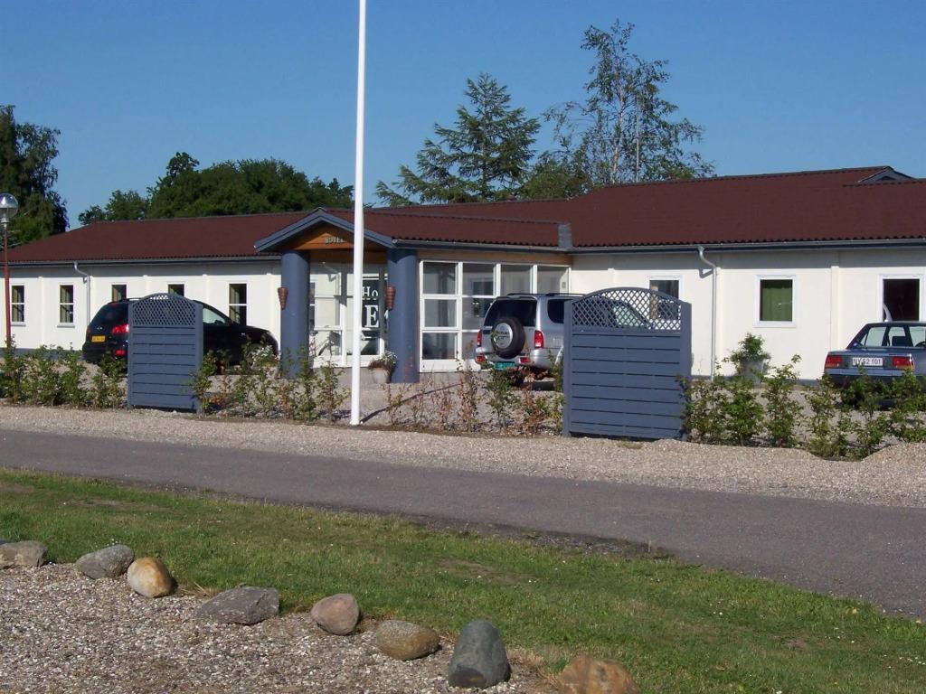 Hotel E4 - главное фото