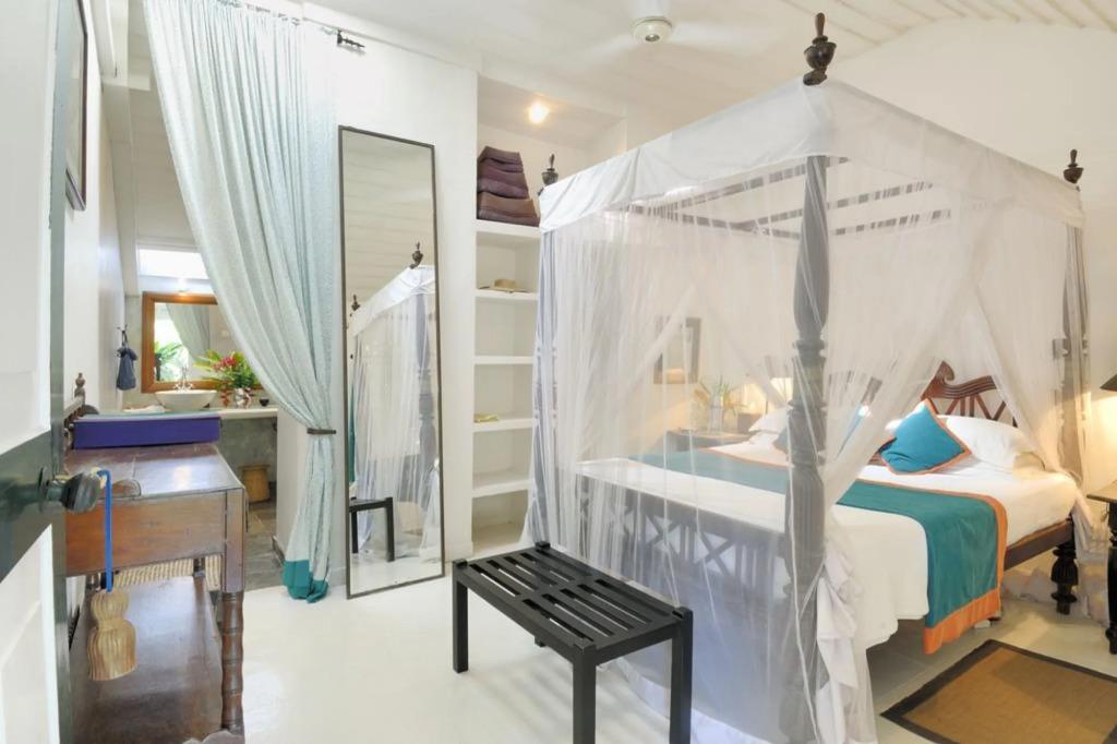 The Sun House - главное фото