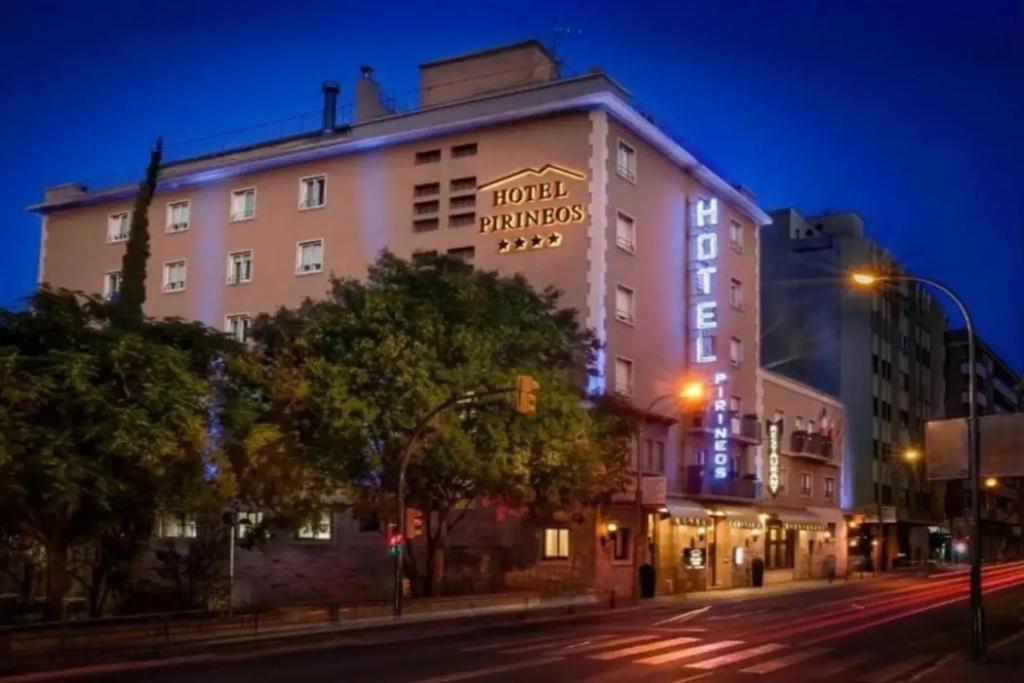 Hotel Pirineo Figueres by Pierre and Vacances - главное фото