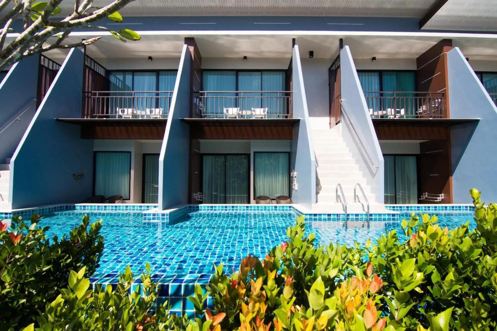 The Phu Beach Hotel - главное фото