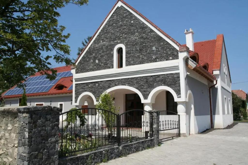 Basaltina - главное фото