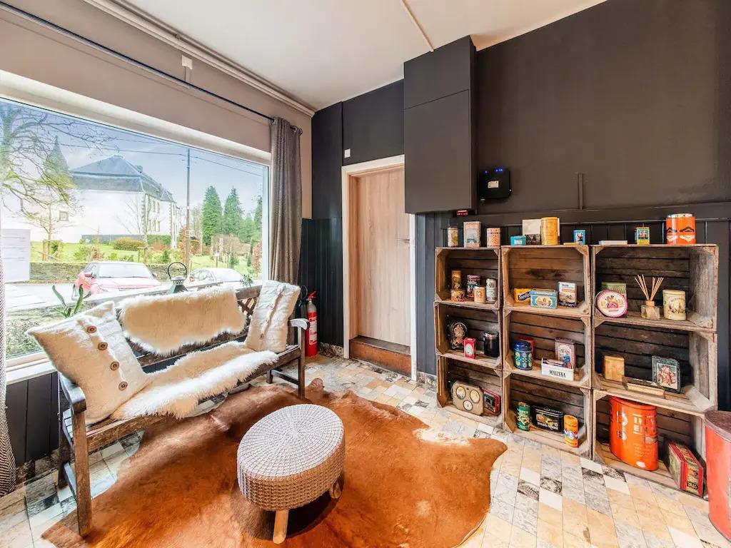 Beautiful Group House With Large Garden - главное фото