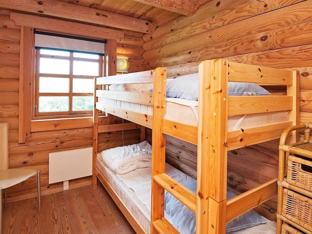 Alluring Holiday Home in Glesborg near Sea - главное фото