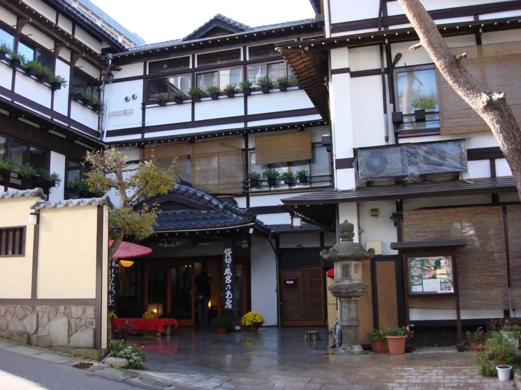 Kusatsu Onsen EKINARIYA RYOKAN - главное фото
