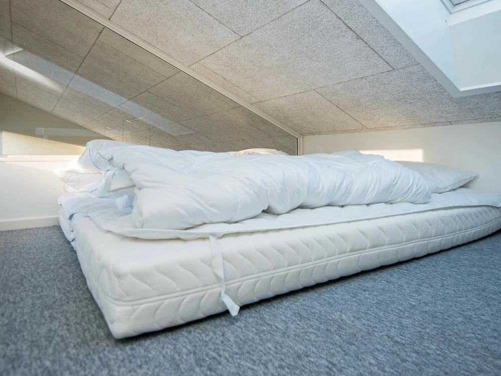 Modern Holiday Home in Glesborg With Swimming Pool - главное фото