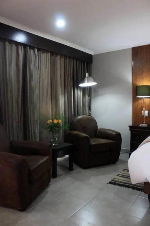 Route 511 Guest House - главное фото
