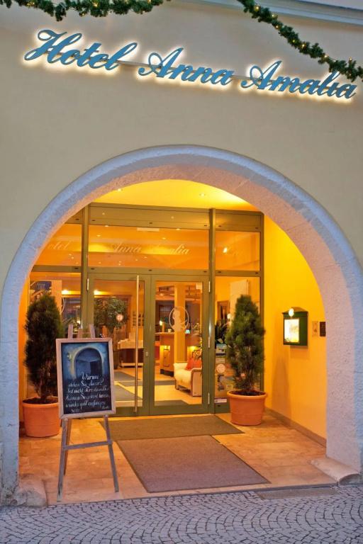 Hotel Anna Amalia - главное фото