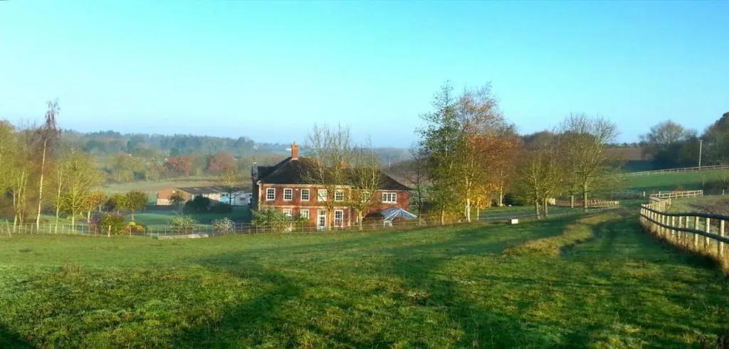 Austons Down Farm - главное фото