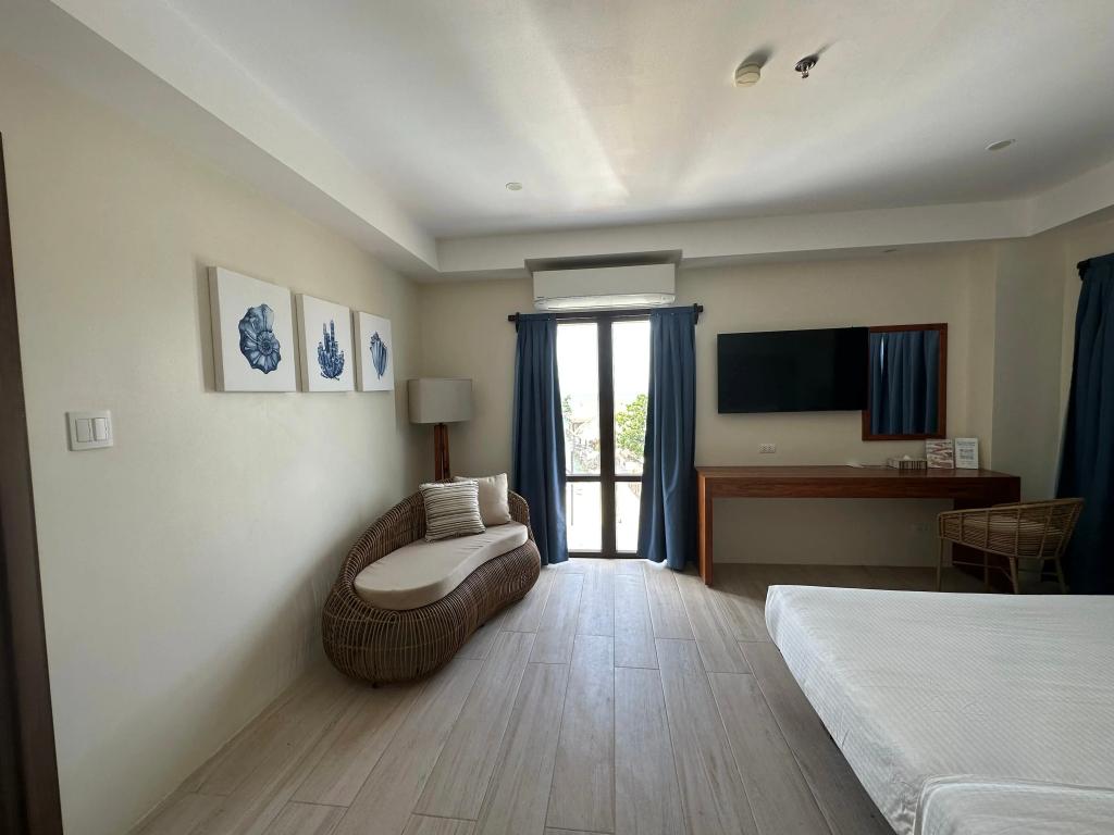 Bluewater Maribago Beach Resort - главное фото