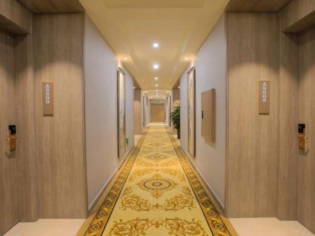 Vienna 3 Best Hotel (Ziyang High-Speed North Station Baotai Subway Station) - главное фото
