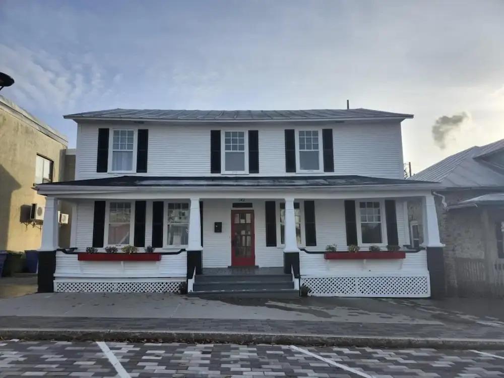 Auberge Le Cosy Amos - главное фото