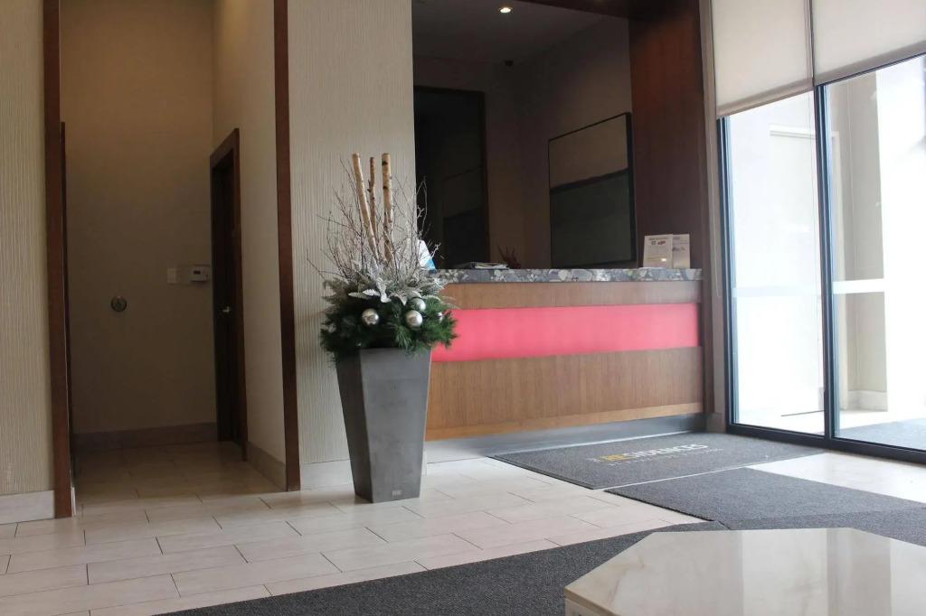 Custom Luxury Suite - By Elite Suites - главное фото