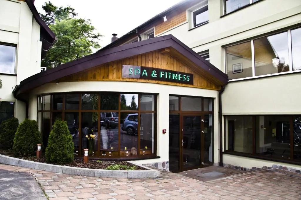 Hotel Niedźwiadek - главное фото