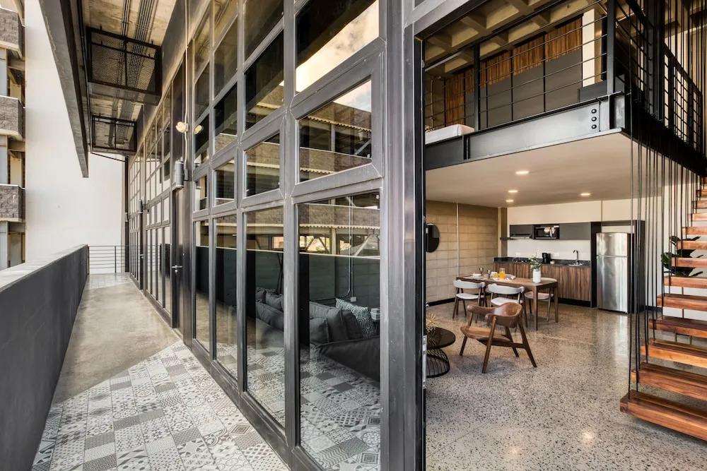 Downtown Loft by ULIV - главное фото