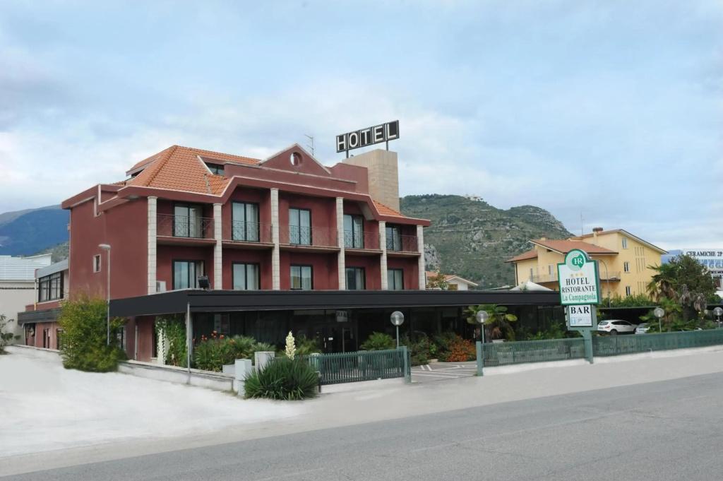 Hotel Ristorante La Campagnola - главное фото