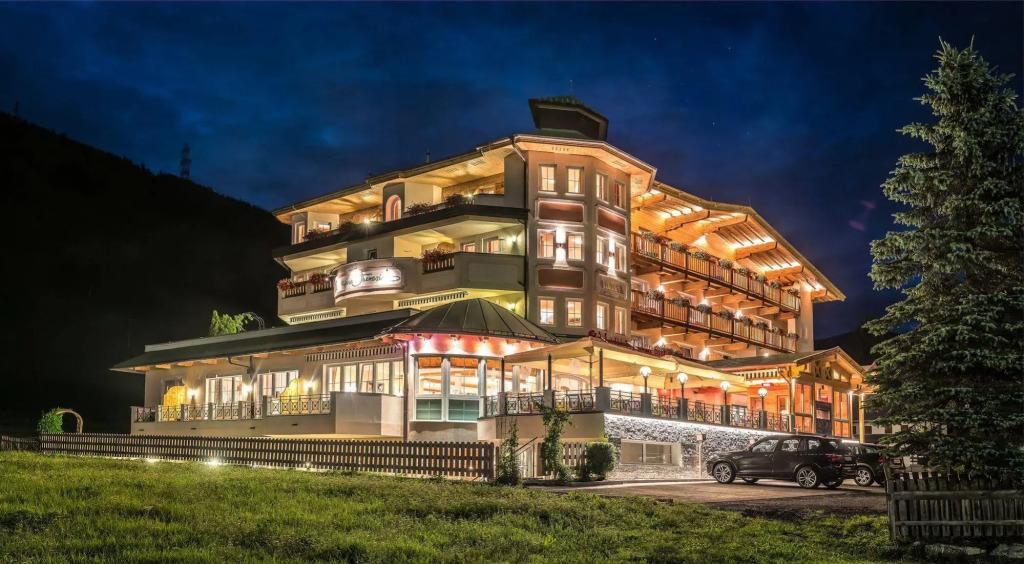 Landhotel Maria Theresia - главное фото