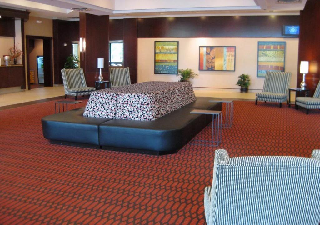 Sheraton Grand Rapids Airport Hotel - главное фото