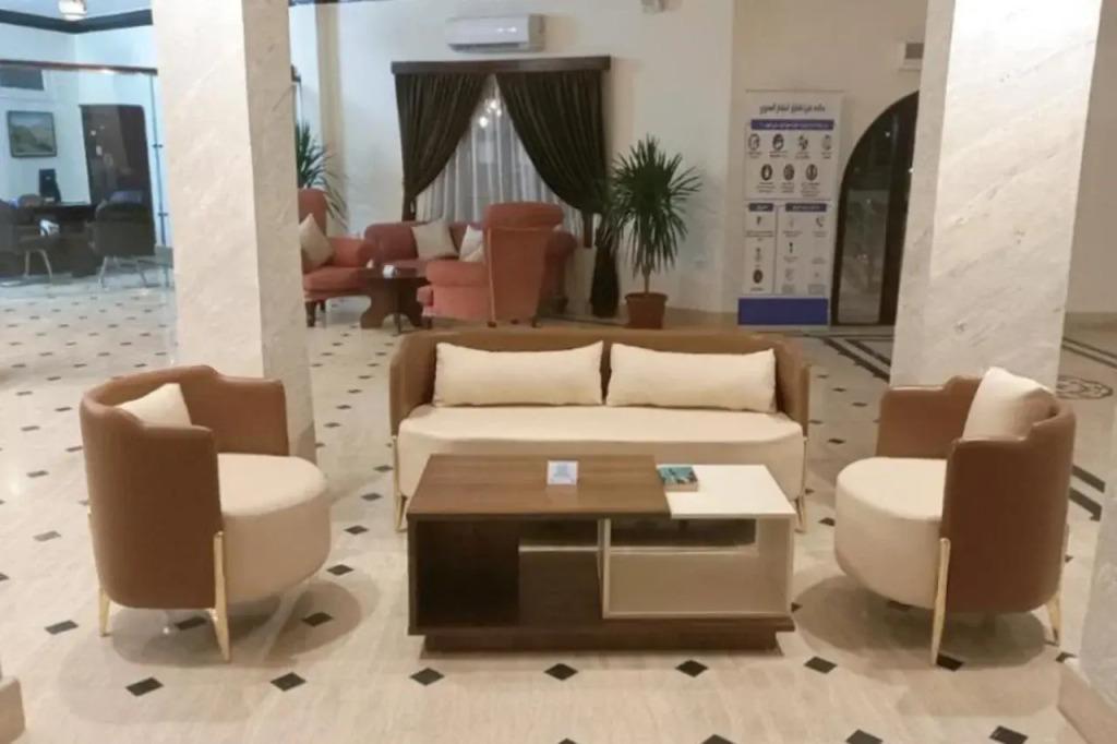 Dolphin Continental Hotel - главное фото