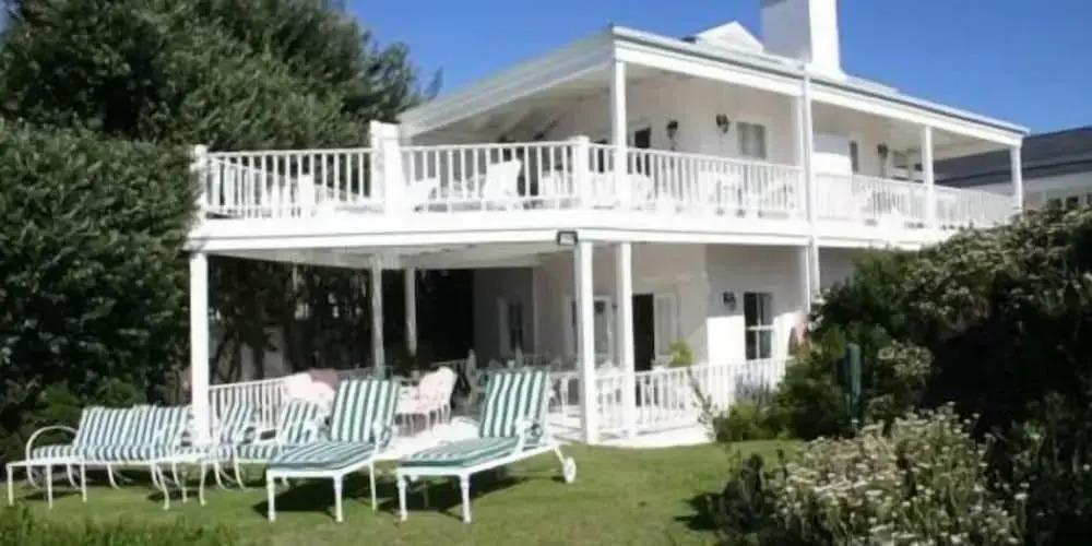 Southern Cross Beach House - главное фото