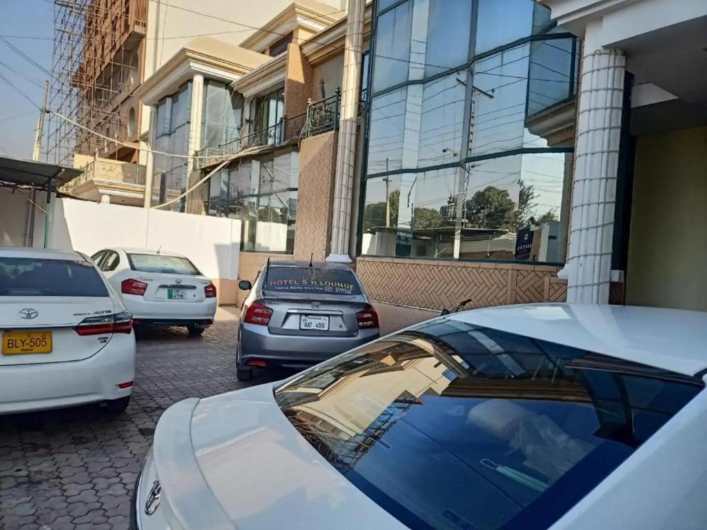 Hotel Pak Continental - главное фото