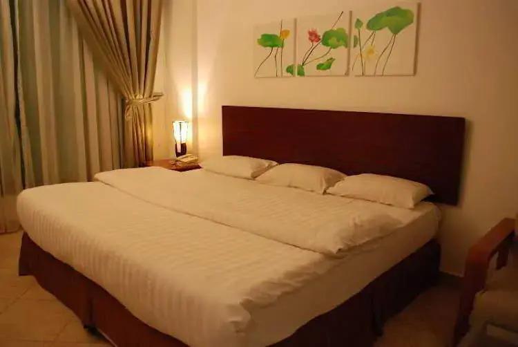 Times Square Residence - главное фото