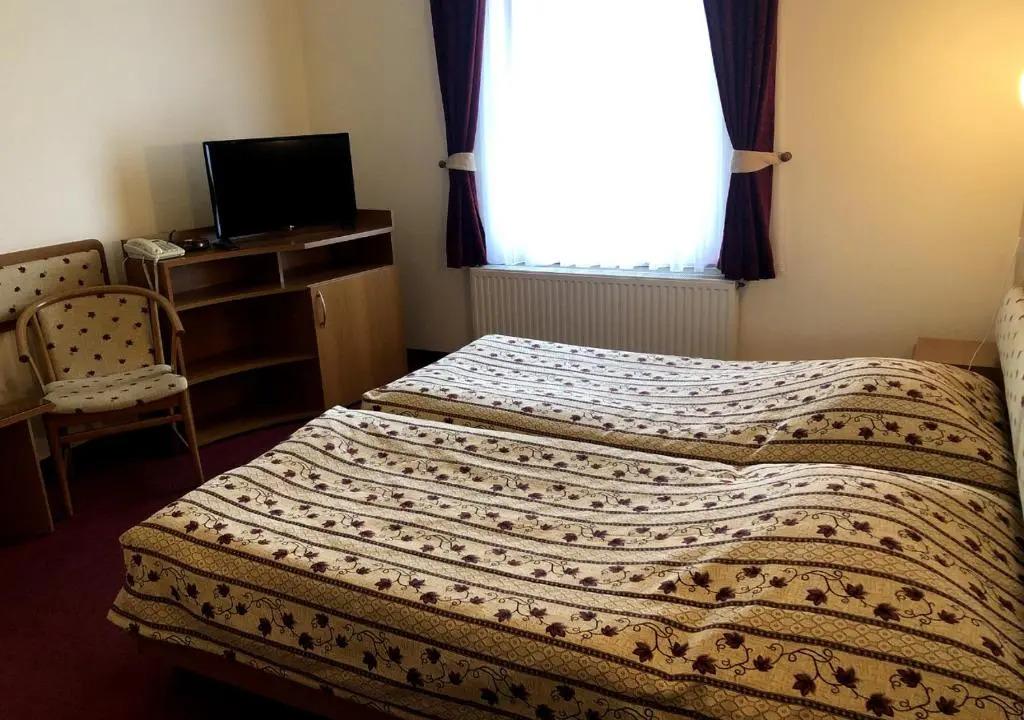 Hotel Imperial Gyogyszallo es Gyogyfurdo - главное фото