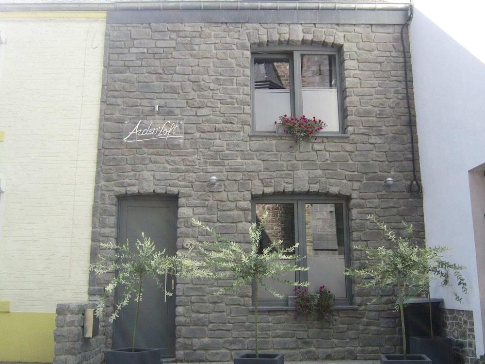 Pleasing Holiday Home in Awenne With Terrace - главное фото