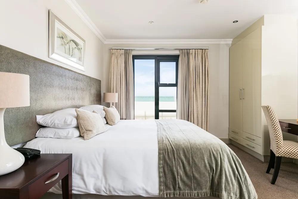 Quarters Hotel Hermanus - главное фото