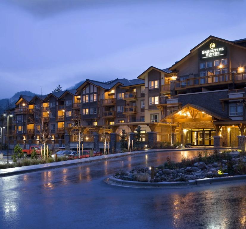 Executive Suites Hotel & Resort, Squamish - главное фото