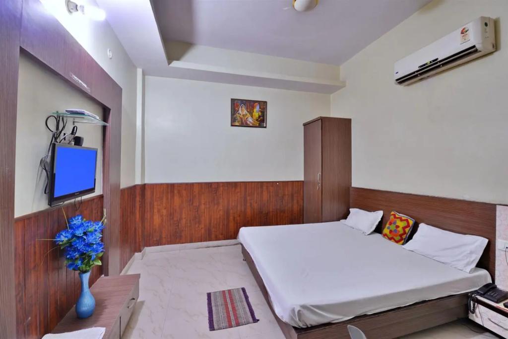 Aarya Hotel - главное фото