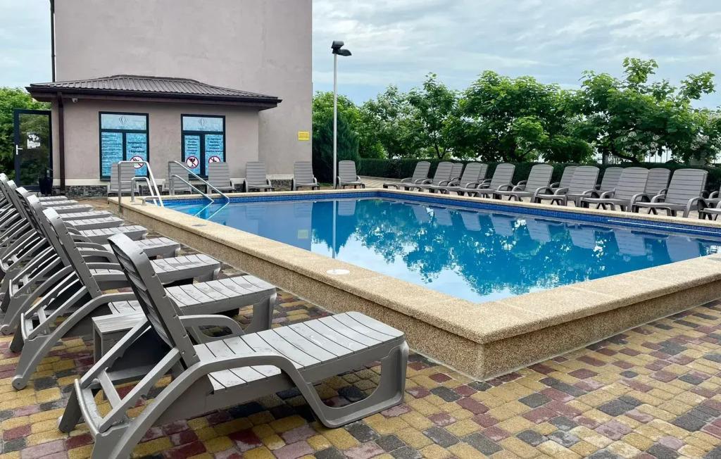 Апартаменты 2х-комнатные с видом на Таганрогский залив - главное фото