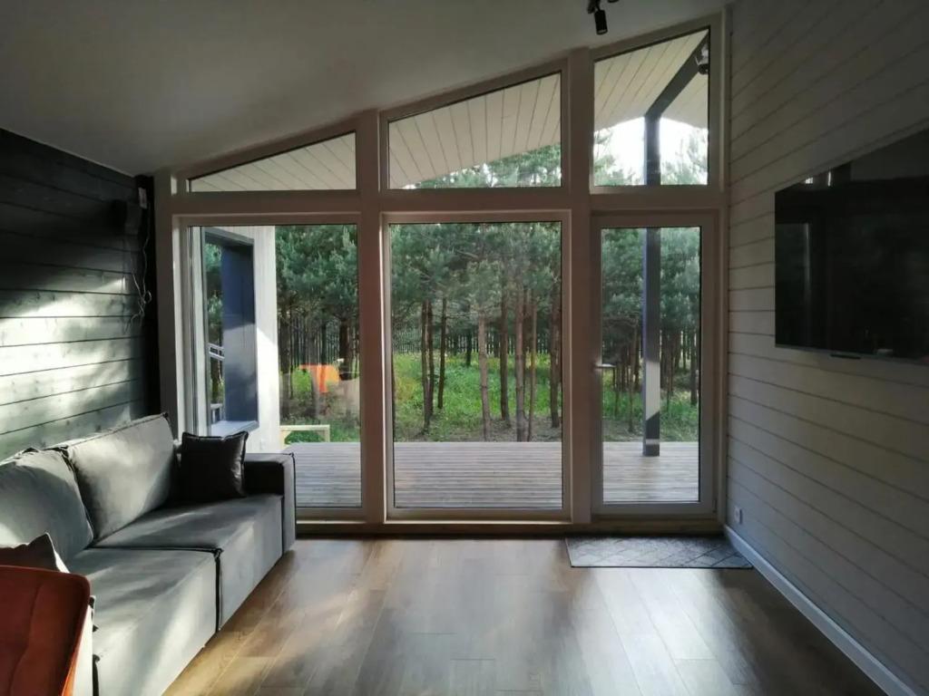 Частный дом в Сосновом Лесу - главное фото