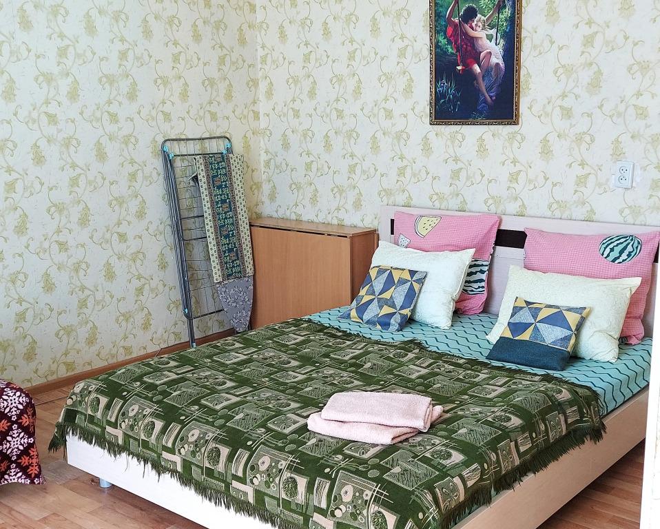 Квартира Большая однушка в центре рядом с парком, горбольницей, ФОКом и вузами - главное фото