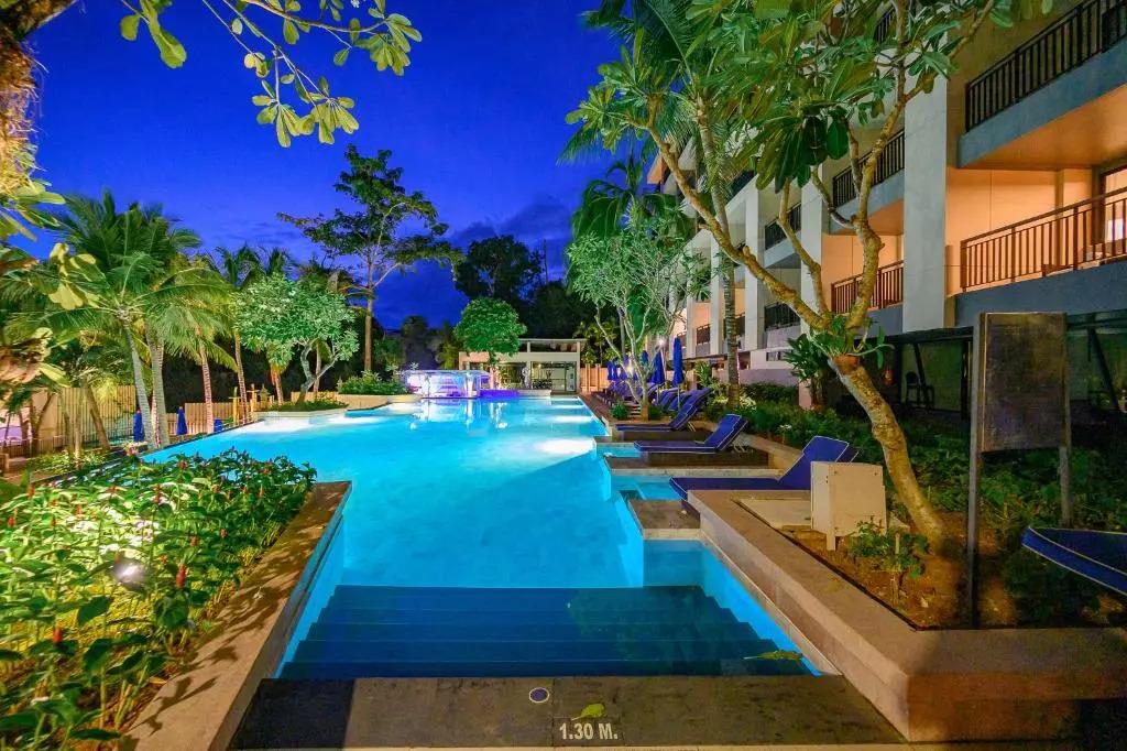 Отель Novotel Phuket Kata Avista Resort And Spa - главное фото