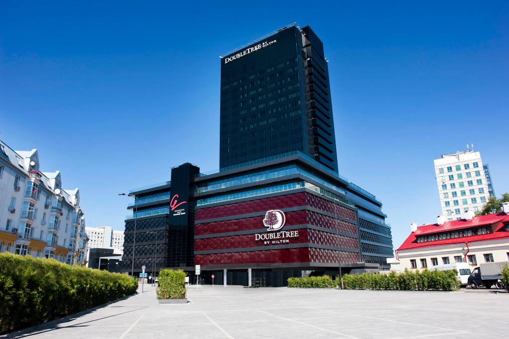 Отель DoubleTree by Hilton Minsk - главное фото