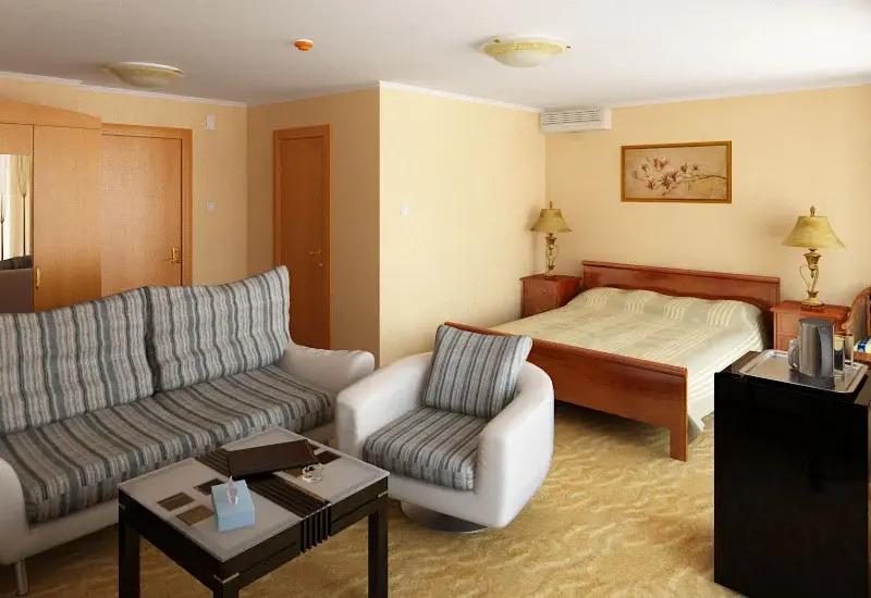 Отель Меридиан - главное фото