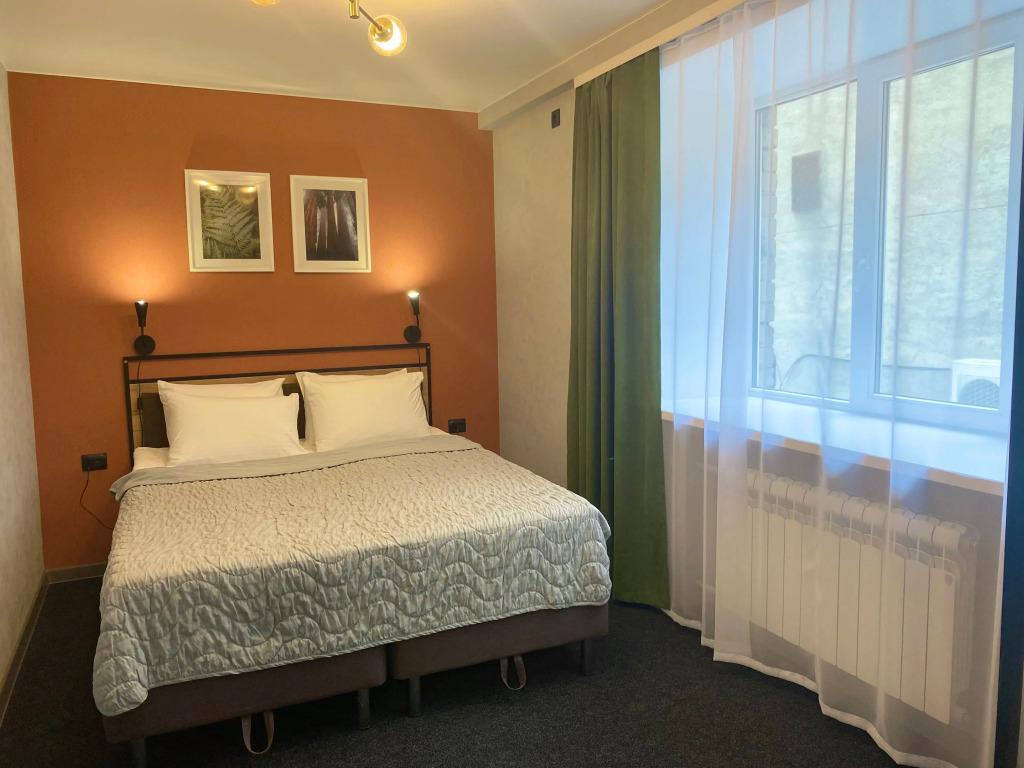 Отель Гостиница Декабрист на Лазебного - главное фото