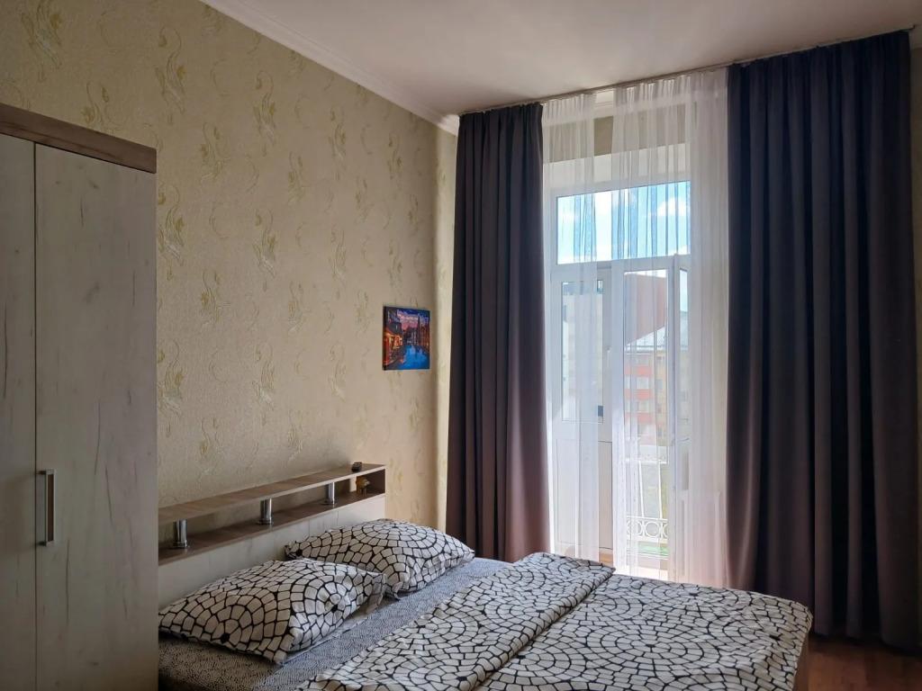 Квартира уютная в центре города - главное фото