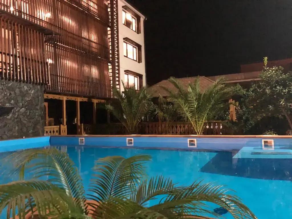 Comfort Hotel - главное фото