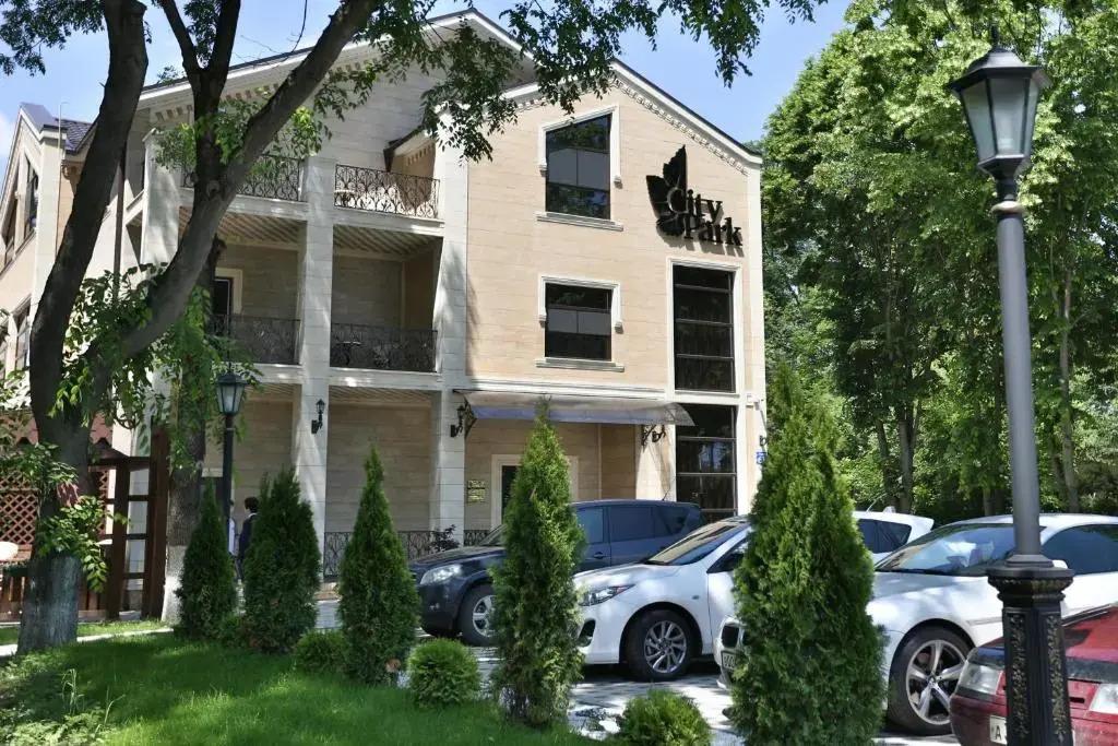 Отель City Park - главное фото