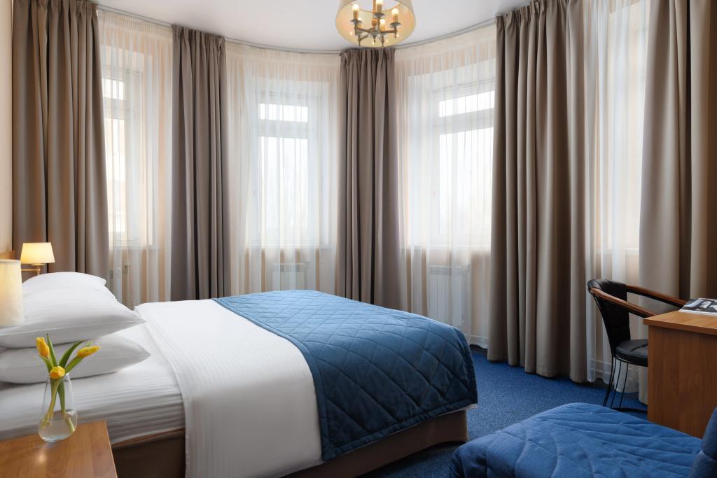 Отель Малетон на Анохина - главное фото