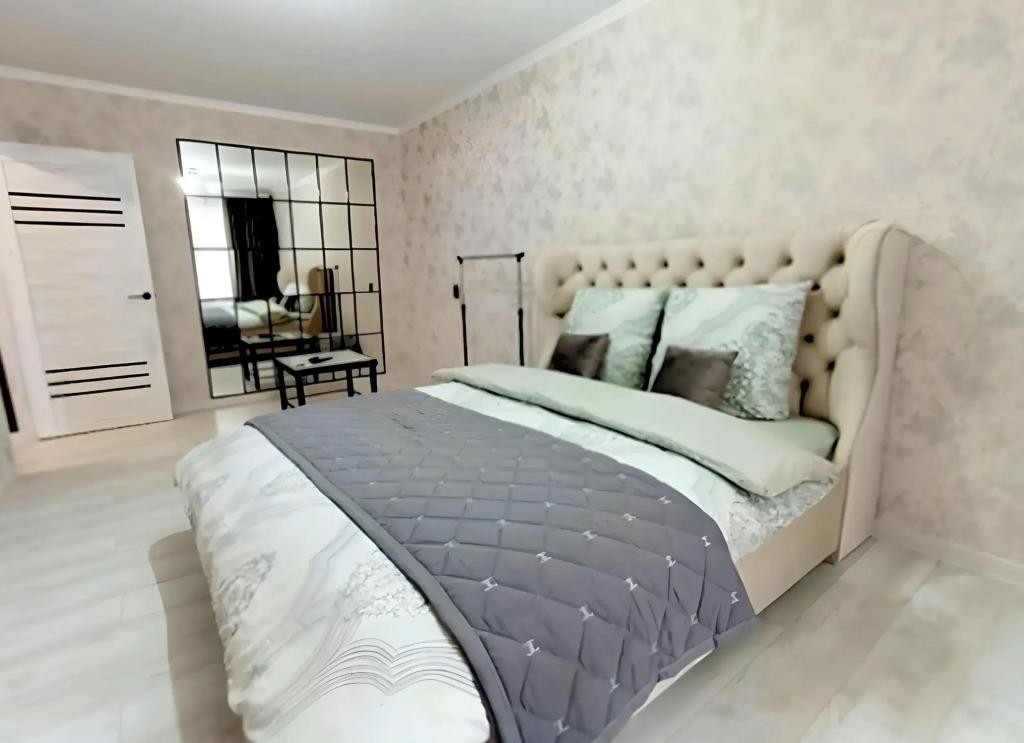 Апартаменты на Ефремова Для Двоих Гостей - главное фото