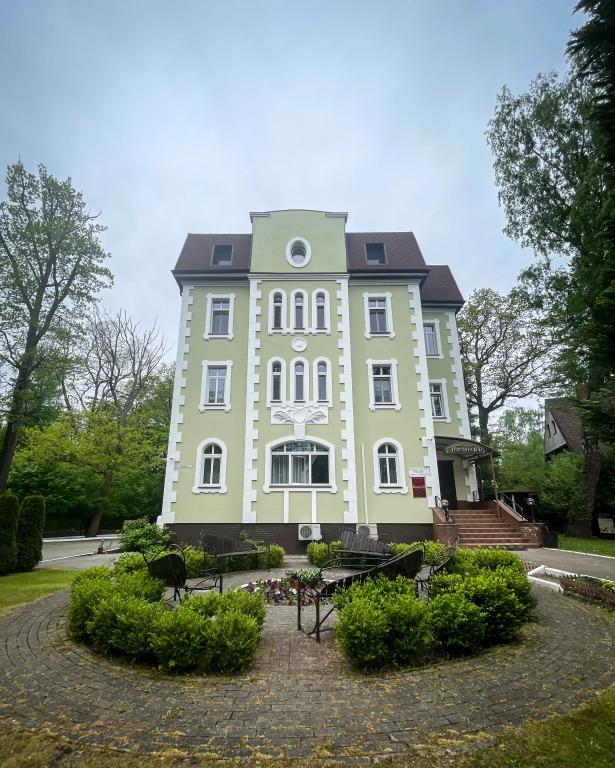 Отель Лес Георга - главное фото