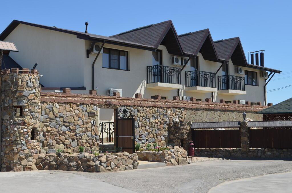 Отель Вилла - главное фото